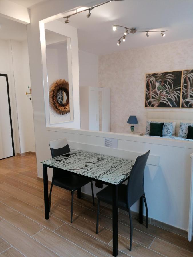 B&B In Riva Al Lago 아비글리아나 외부 사진