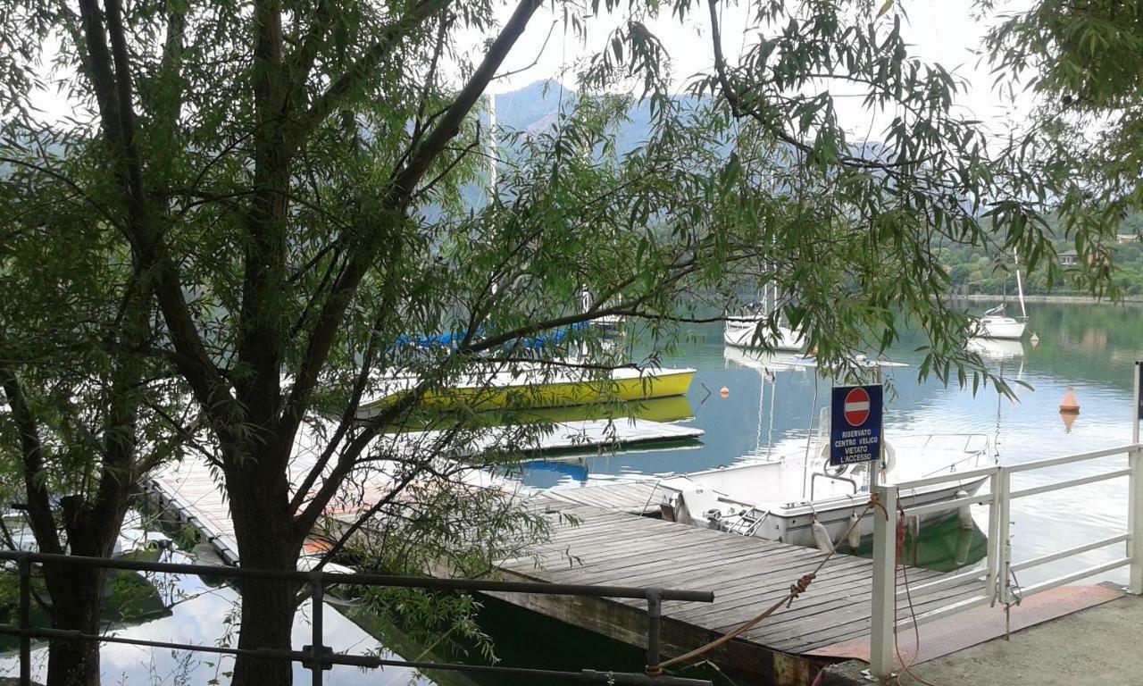B&B In Riva Al Lago 아비글리아나 외부 사진